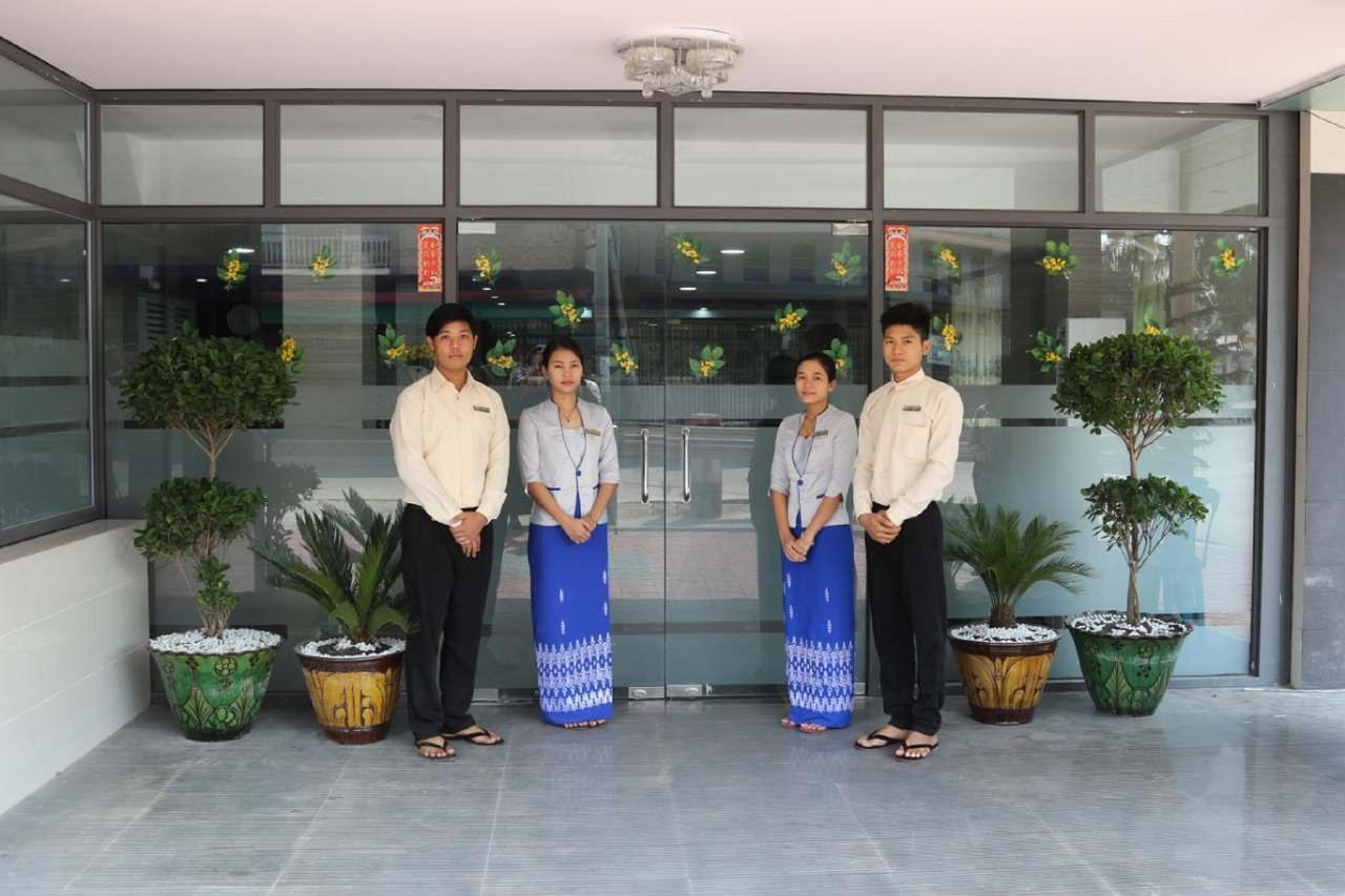 Hotel San Taw Win Pathein Exterior foto